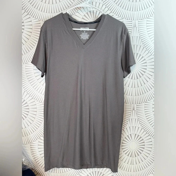 Duluth Trading Men’s Short Sleeve Gray Shirt Medium - Picture 1 of 4
